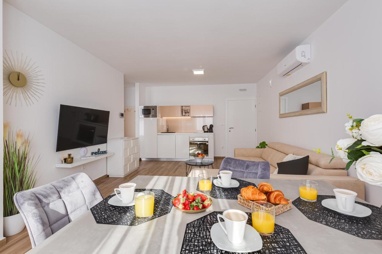 Apartments Corcovado Водице Екстериор снимка