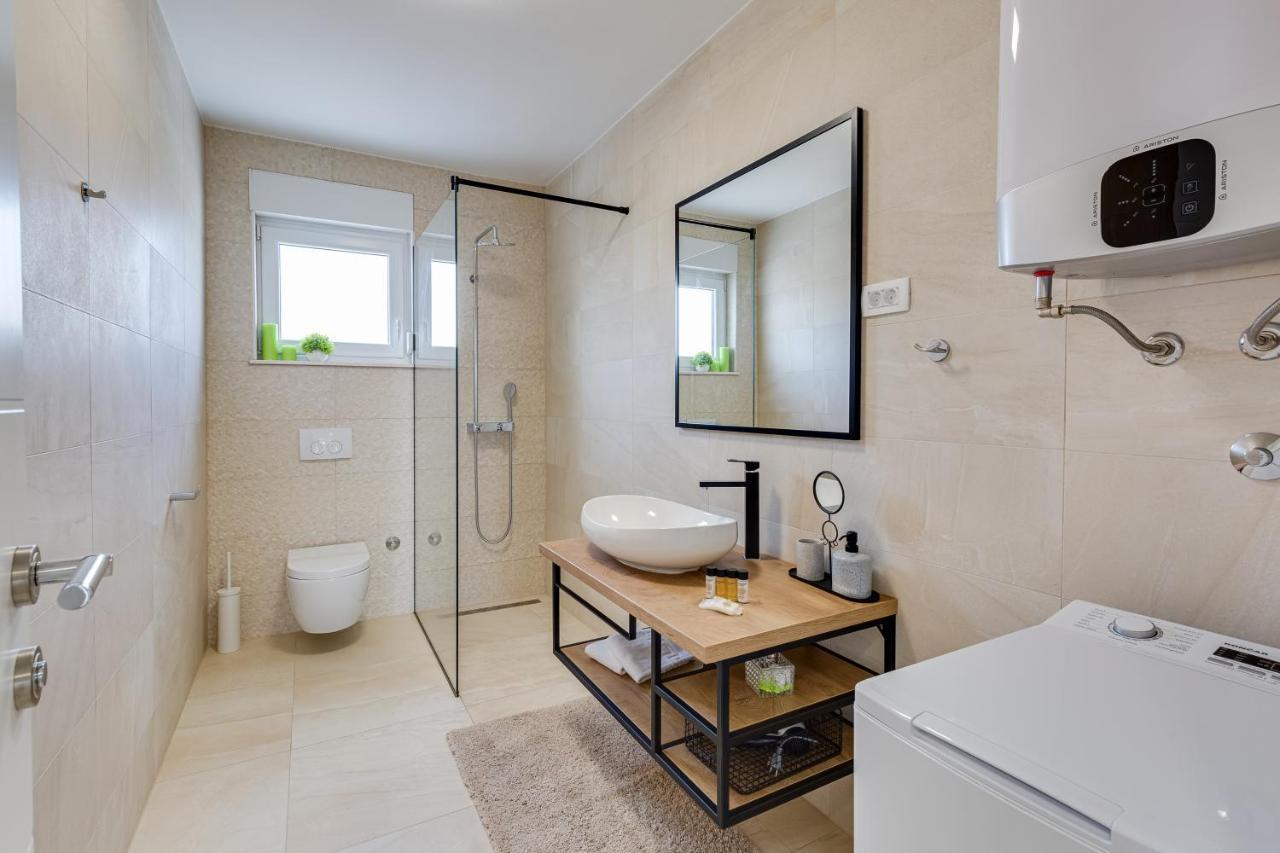 Apartments Corcovado Водице Екстериор снимка